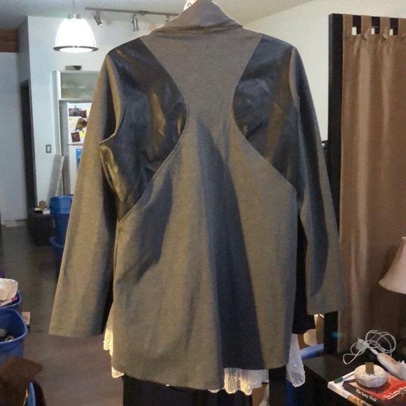Sweet Rain Jacket with Vegan Leather Details - Picture 5 of 5